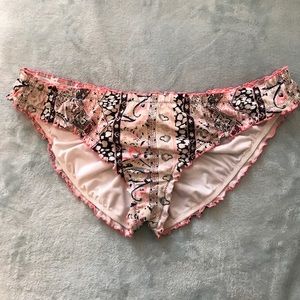 Victoria’s Secret bikini bottoms!